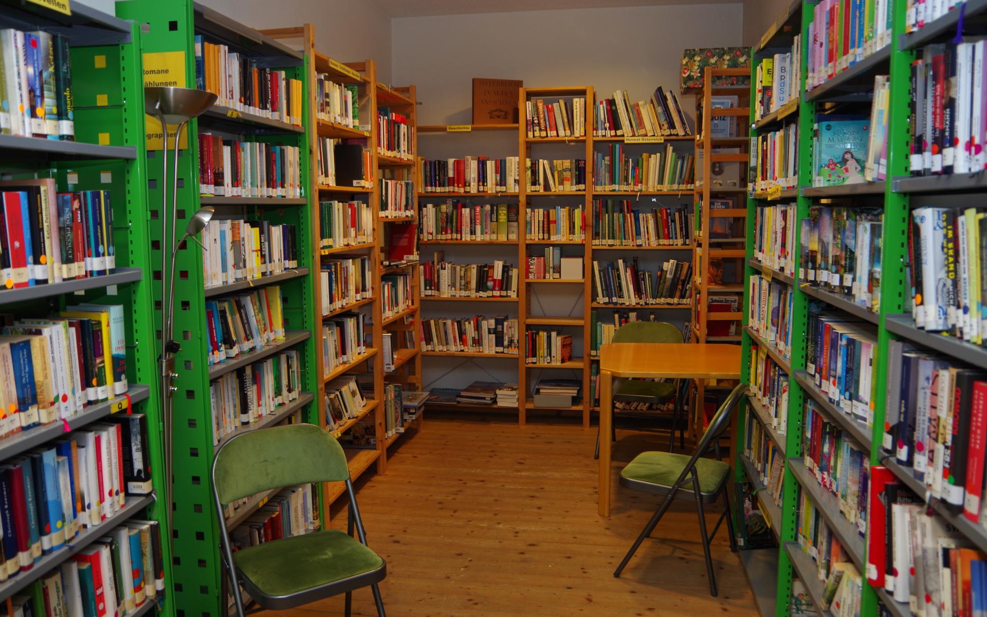 Bücherregale Neulengbach